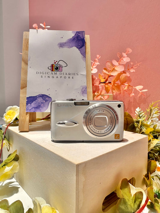 Lumix FX01 White