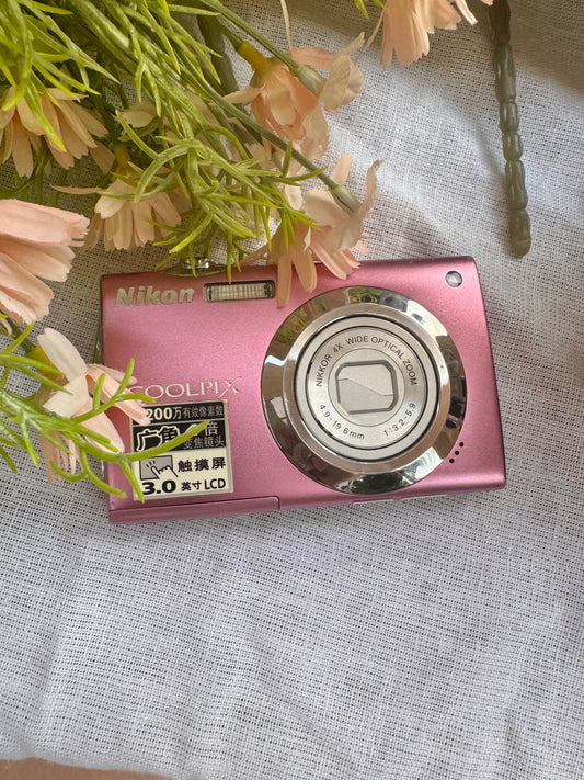 Nikon Coolpix S4000